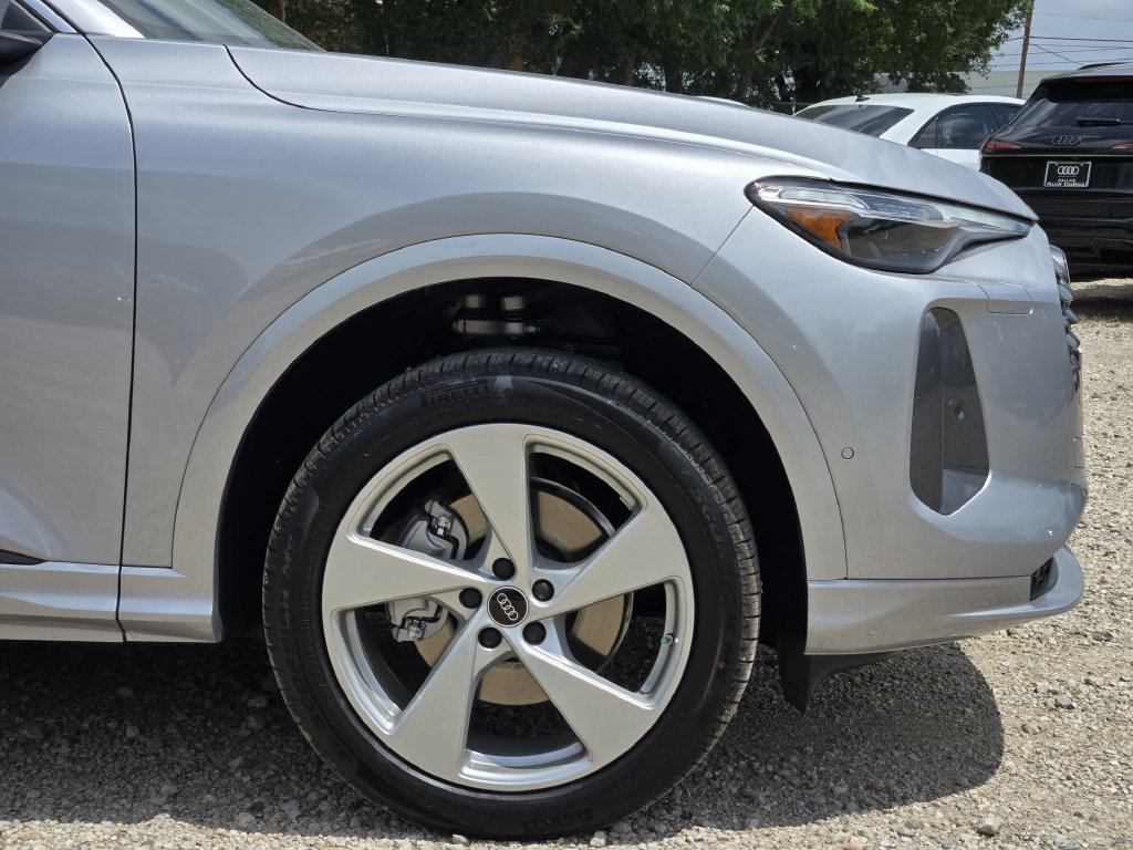 Used 2026 Audi Q5 Premium Plus w/ Premium Plus AWD/4WD image 13