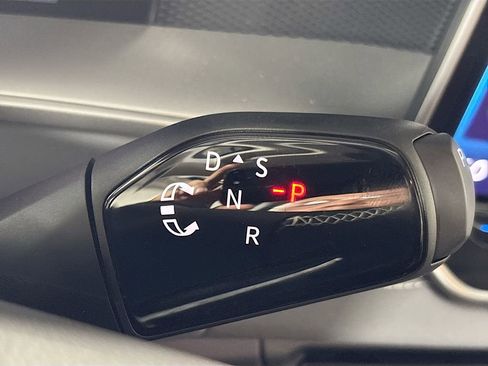 New 2026 Volkswagen Tiguan SE AWD/4WD image 17