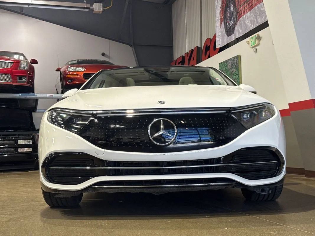 Used 2022 Mercedes-Benz EQS 450+ Sedan image 43
