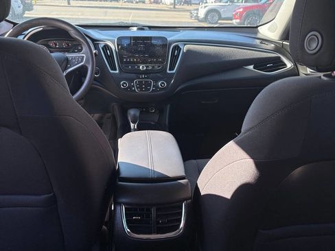 Used 2022 Chevrolet Malibu LT image 14