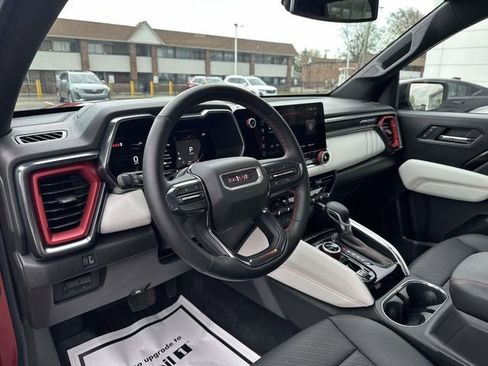 Used 2025 GMC Canyon AT4 w/ AT4X AEV Edition AWD/4WD image 19