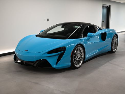 New 2026 McLaren Artura Spider RWD image 1