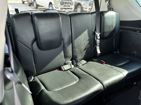 Used 2023 Nissan Armada SL w/ Captain's Chairs Package image 19