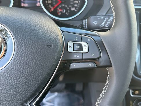 Used 2021 Volkswagen Tiguan SEL image 21