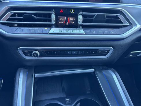 Used 2021 BMW X6 xDrive40i w/ M Sport Package image 25