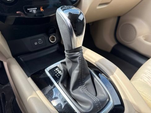 Used 2020 Nissan Rogue SV AWD/4WD image 36