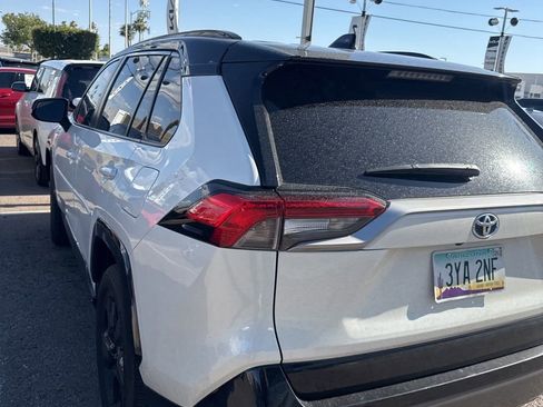 Used 2021 Toyota RAV4 XSE AWD/4WD image 9