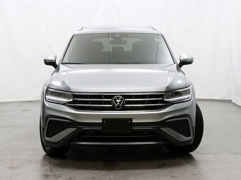 Used 2024 Volkswagen Tiguan SE AWD/4WD image 5