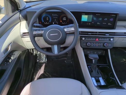 New 2026 Hyundai Tucson SE image 15