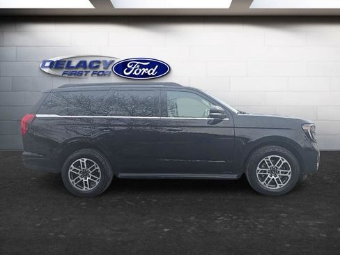 Used 2025 Ford Expedition Active image 6