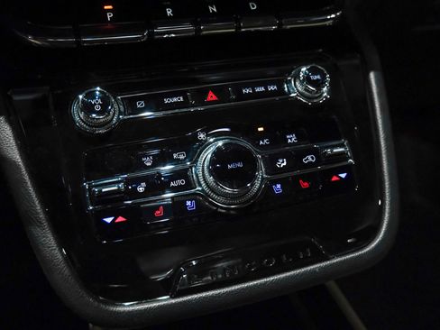 Used 2022 Lincoln Corsair Reserve w/ Elements Package FWD image 25