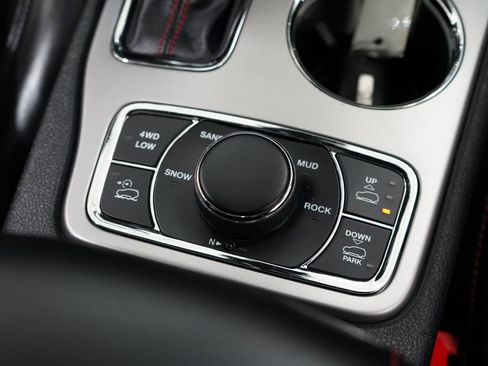 Used 2019 Jeep Grand Cherokee Trailhawk w/ Trailhawk Luxury Group image 29