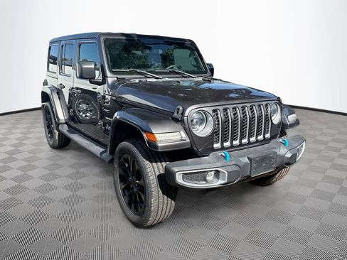 Used 2023 Jeep Wrangler Unlimited Sahara AWD/4WD image 4