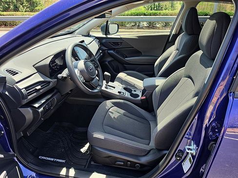Used 2025 Subaru Crosstrek 2.0i Premium image 11