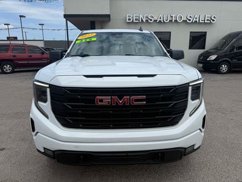 Used 2023 GMC Sierra 1500 Elevation AWD/4WD image 3