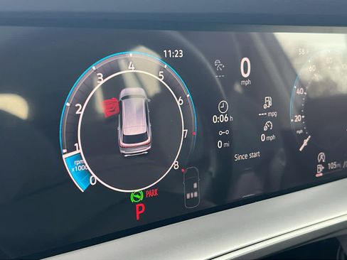 New 2026 Volkswagen Tiguan SE AWD/4WD image 21