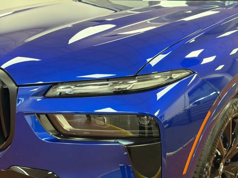 Used 2026 BMW X7 M60i image 11