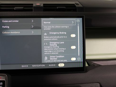 Used 2023 Land Rover Defender 110 75th Limited Edition image 33