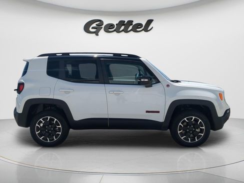 Used 2023 Jeep Renegade Trailhawk AWD/4WD image 4