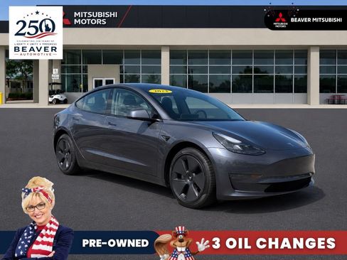 Used 2023 Tesla Model 3 Standard Range RWD image 1