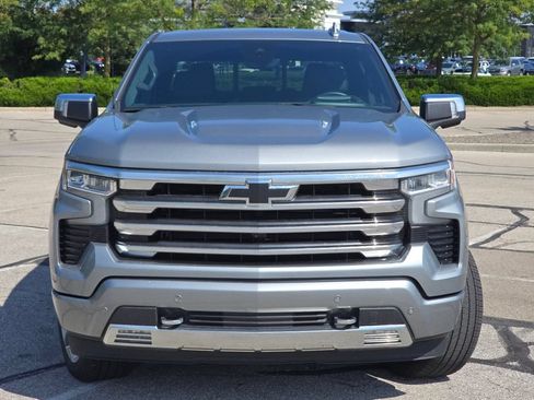 Used 2024 Chevrolet Silverado 1500 High Country w/ Technology Package AWD/4WD image 12
