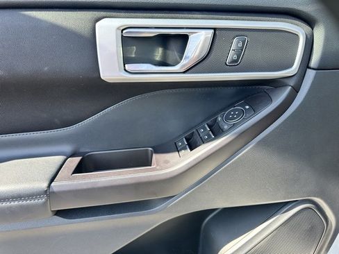 Certified 2020 Ford Explorer XLT image 13