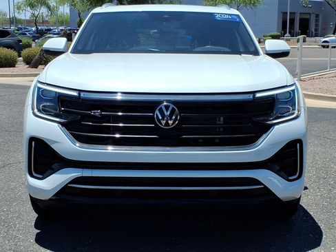 Certified 2024 Volkswagen Atlas Cross Sport SEL R-Line AWD/4WD image 2