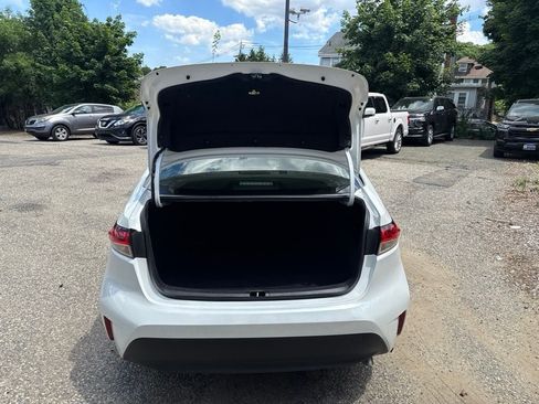 Used 2023 Toyota Corolla LE w/ LE Premium Package FWD image 5