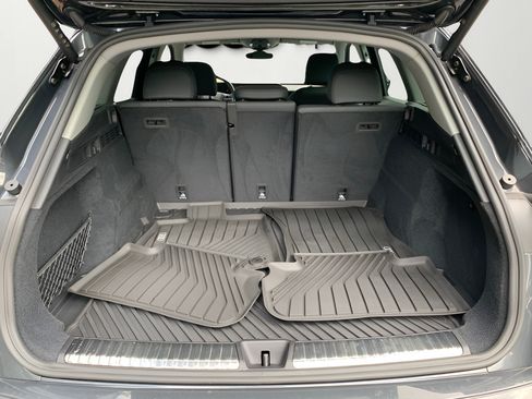 Used 2025 Audi Q5 Premium AWD/4WD image 41