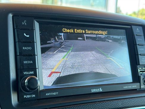 Used 2019 Dodge Grand Caravan SXT FWD image 21