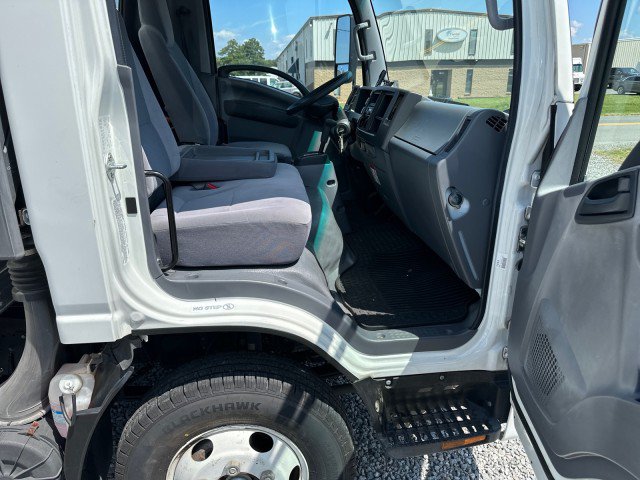 Used 2016 Isuzu NPR RWD image 21