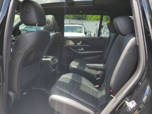 Used 2023 Mercedes-Benz GLS 450 4MATIC image 15