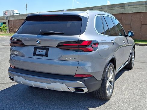 Certified 2026 BMW X5 xDrive40i w/ Climate Comfort Package AWD/4WD image 6