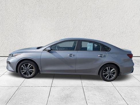 Used 2024 Kia Forte LXS image 6