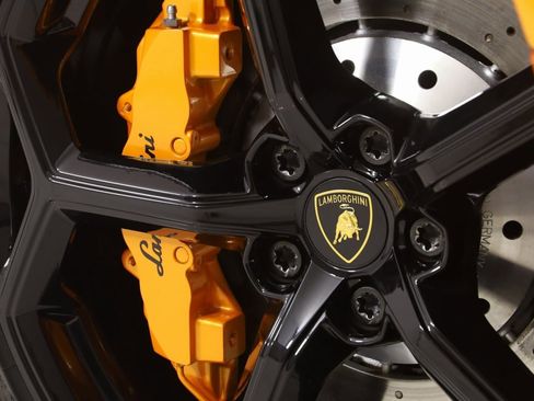 Used 2022 Lamborghini Huracan EVO image 18