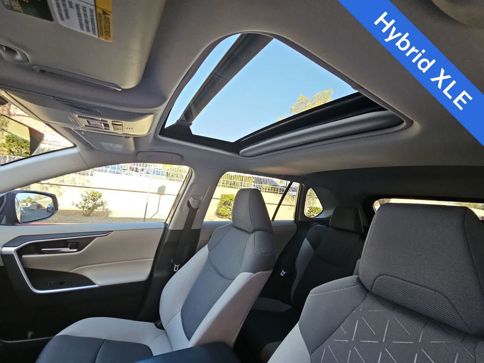 Used 2024 Toyota RAV4 XLE w/ Convenience Package AWD/4WD image 28