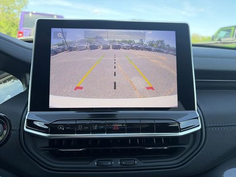 New 2026 Jeep Compass Latitude image 24