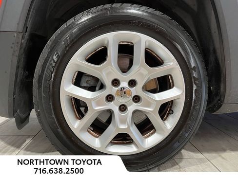 Used 2015 Jeep Renegade Latitude image 27