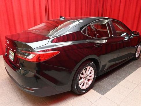 Certified 2025 Toyota Camry LE image 7