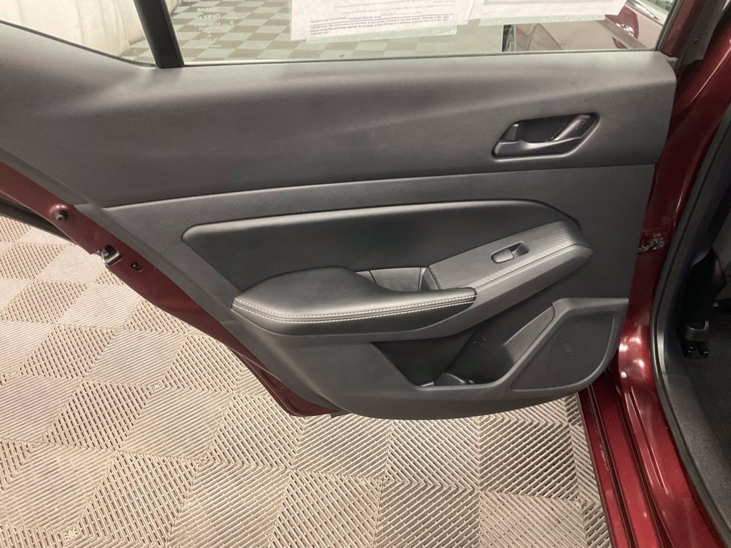 Used 2024 Nissan Altima 2.5 SV FWD image 30