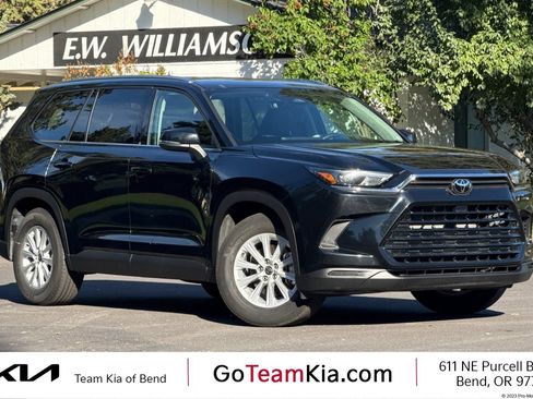 Used 2025 Toyota Grand Highlander AWD image 1