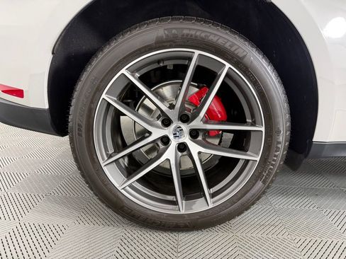 Certified 2024 Porsche Macan S AWD/4WD image 13