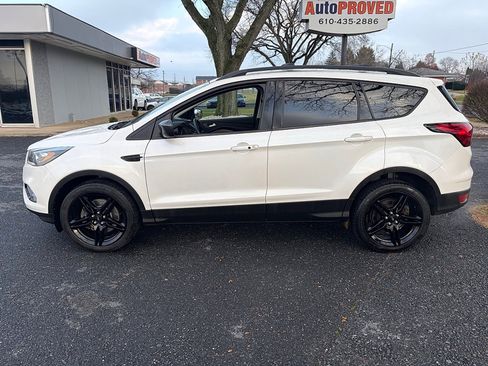 Used 2019 Ford Escape SEL image 4