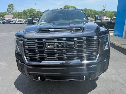 Used 2024 GMC Sierra 2500 Denali Ultimate w/ Max Trailering Package AWD/4WD image 16