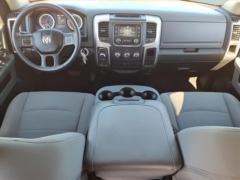 Used 2019 RAM 1500 Classic SLT image 21