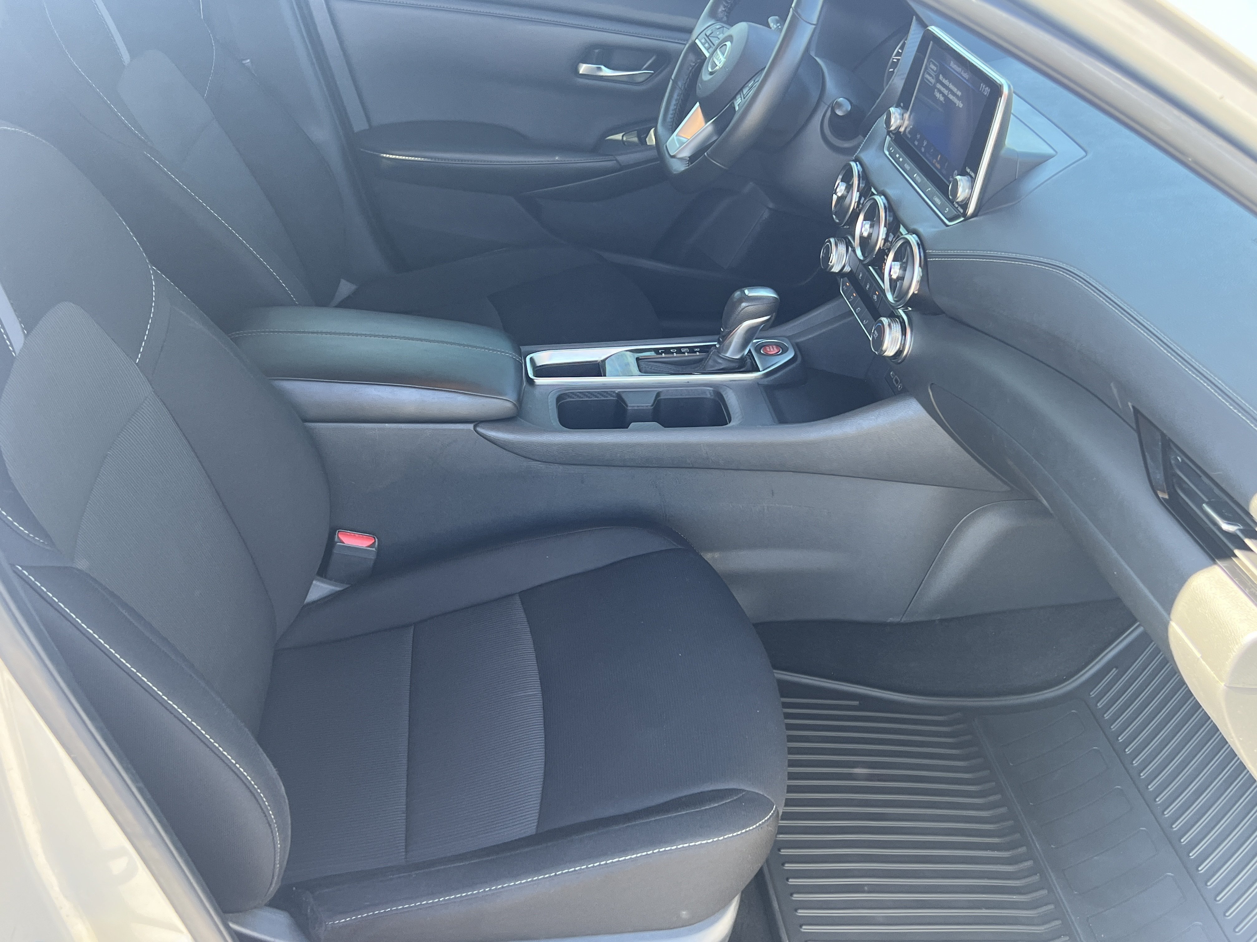 Used 2022 Nissan Sentra SV FWD image 17