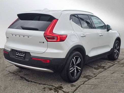Certified 2025 Volvo XC40 B5 Core w/ Protection Package Premier image 3
