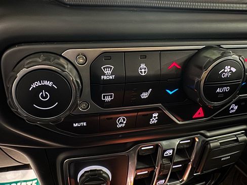 Used 2021 Jeep Wrangler Unlimited Sahara w/ Dual Top Group image 20