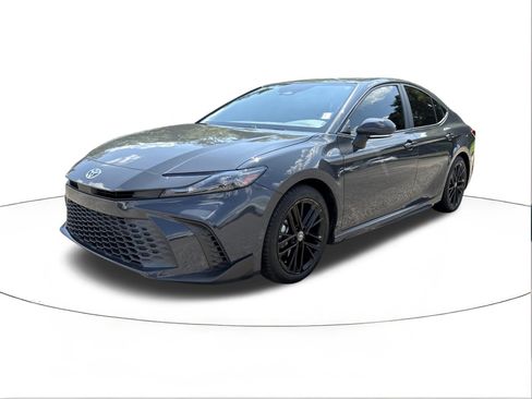 Used 2025 Toyota Camry SE w/ Multimedia Upgrade Package FWD image 7