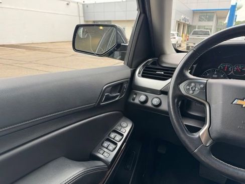 Used 2019 Chevrolet Suburban LT AWD/4WD image 28